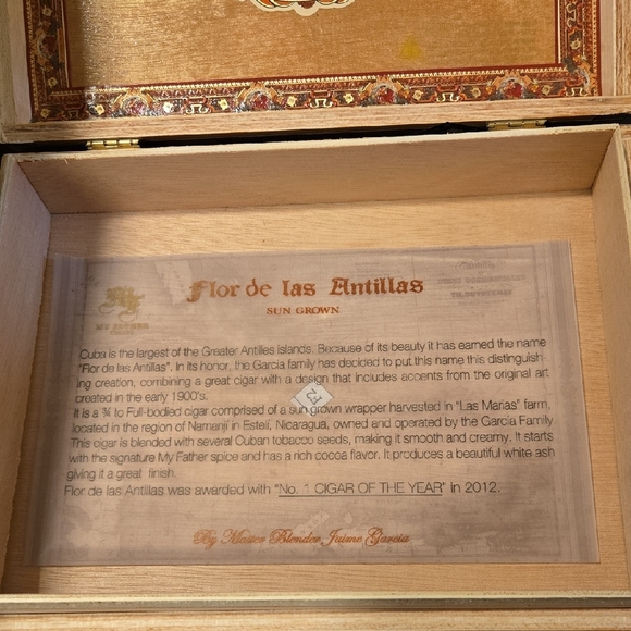 Decorative Wooden Cigar Box - Picture 3 of 10